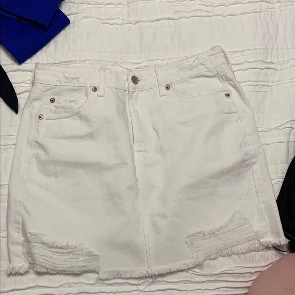 american eagle white skirt